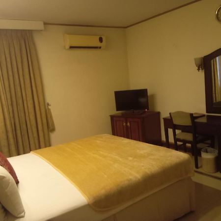 Hotel Shalimar Rawalpindi Esterno foto